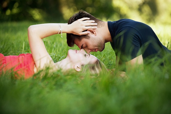 4 Easy Tips to Make Your Girl Crazy About You